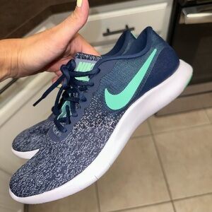 Nike flex contact running shoes